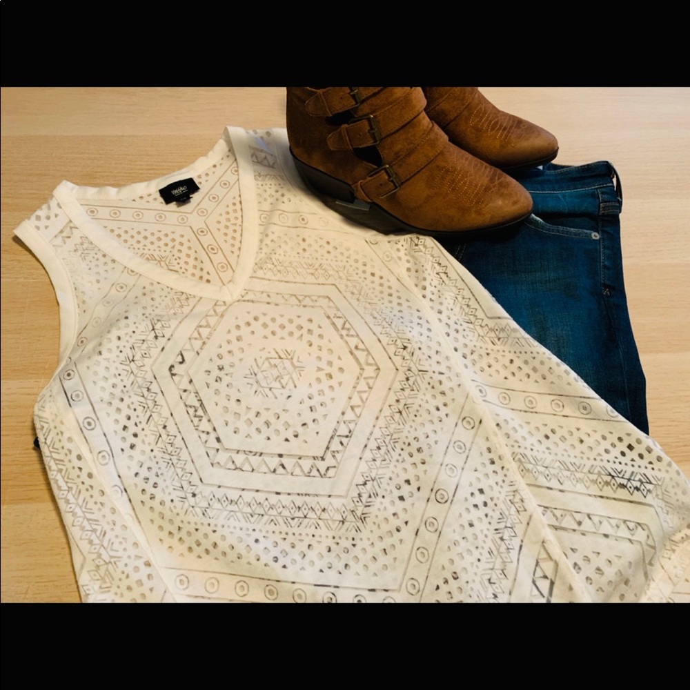 NWOT. Boho white tank XS